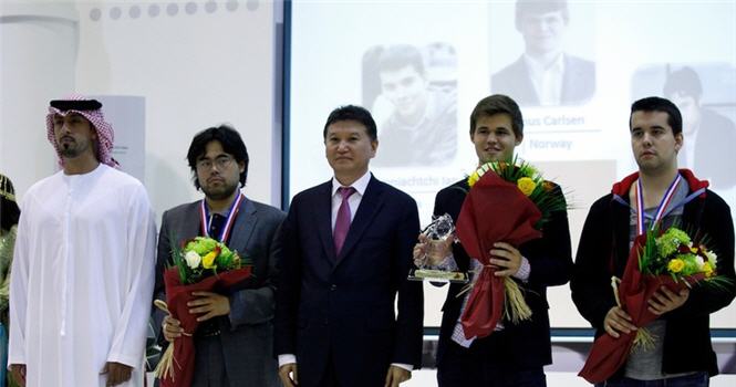 Lê Quang Liêm mất chức VĐ cờ chớp vào tay Magnus Carlsen