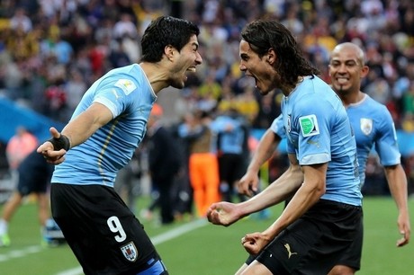 Vì sao Italia rất sợ cặp Cavani - Suarez?