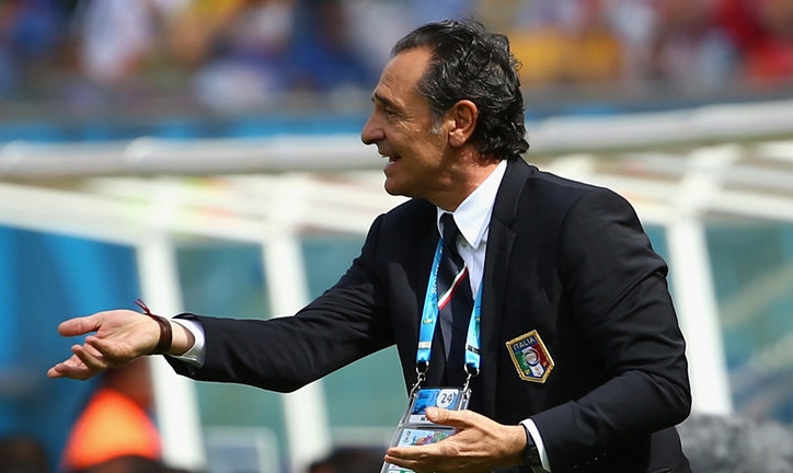 HLV của Italia từ chức sau thất bại trước Uruguay