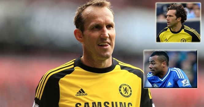 Chelsea công bố hợp đồng mới và gạch tên 3 cầu thủ