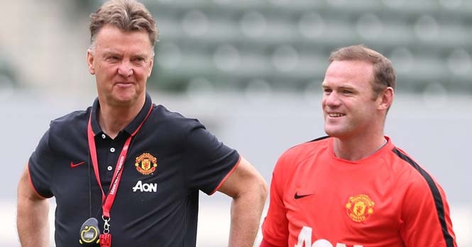 Van Gaal tiết lộ lý do không chọn Rooney đeo băng đội trưởng