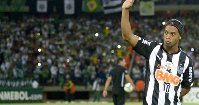 Boca Juniors nói 'không' với Ronaldinho