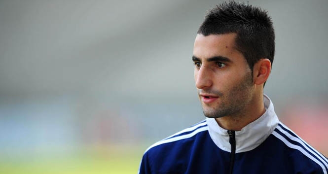 Arsenal lên kế hoạch chiêu mộ tiền vệ Maxime Gonalons