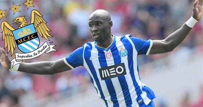 Eliaquim Mangala sẽ khoác áo số 20 của Man City