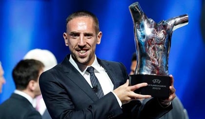 Chủ tịch LĐ bóng đá Pháp khuyên Ribery suy nghĩ lại