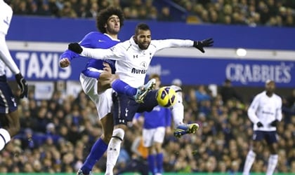 Sợ hỏng ăn Fellaini, Napoli tìm phương án B