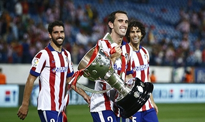 Atletico Madrid nhận Cúp vô địch La Liga 2013-2014 muộn 105 ngày