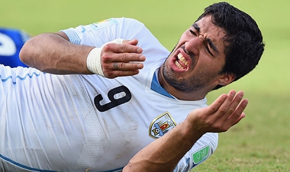 Suarez họp mặt ‘thề, hứa, đảm bảo’… không cắn