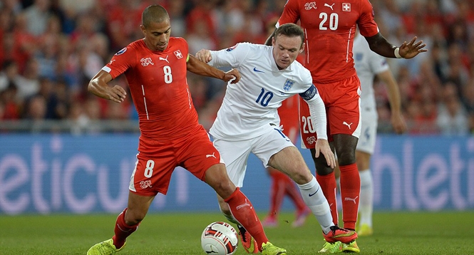 VIDEO: Pha bóng thô bạo của Rooney trong trận Thụy Sỹ - Anh