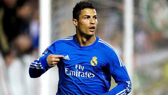 Chelsea hỏi mua Ronaldo với giá 60 triệu bảng