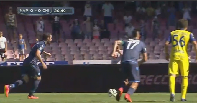 Video clip bàn thắng: Napoli 0 - 1 Chievo ( Vòng 2 - VĐQG Italia 2014/15)