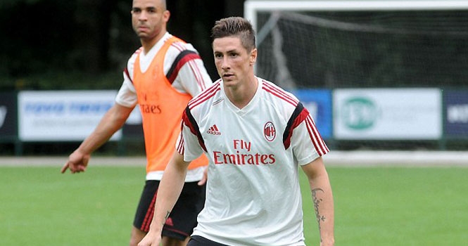 Torres chưa thể ra mắt AC Milan vì chấn thương