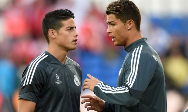 VIDEO: Ronaldo từ chối nhận James Rodriguez vào nhóm 'đá ma'