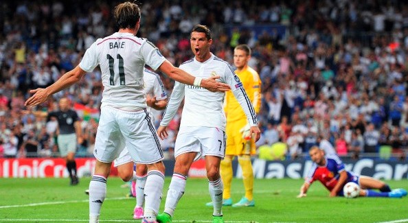 Benzema đi vào lịch sử Real, Ronaldo tiệm cận kỷ lục của Raul