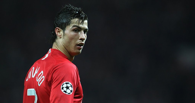 Ronaldo về lại M.U: Phải tốn tiền tỉ