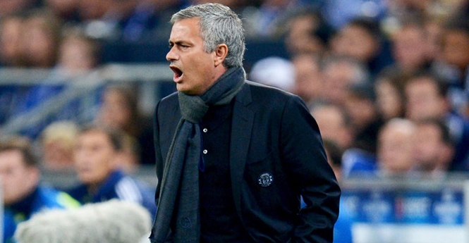 Mourinho sử dụng tâm lý chiến trước cuộc đối đầu với Man City