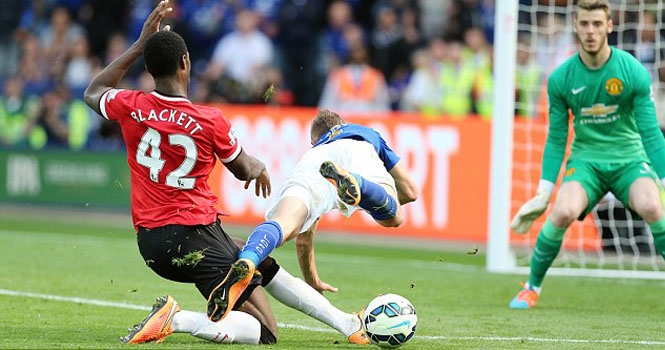 Leicester đã tìm ra điểm yếu và đánh bại Man United