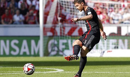 Xabi Alonso đi vào lịch sử Bundesliga