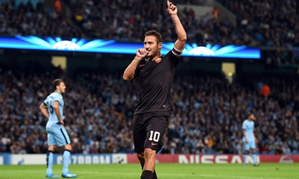 Francesco Totti ghi bàn, Roma xuất sắc cầm hòa Man City