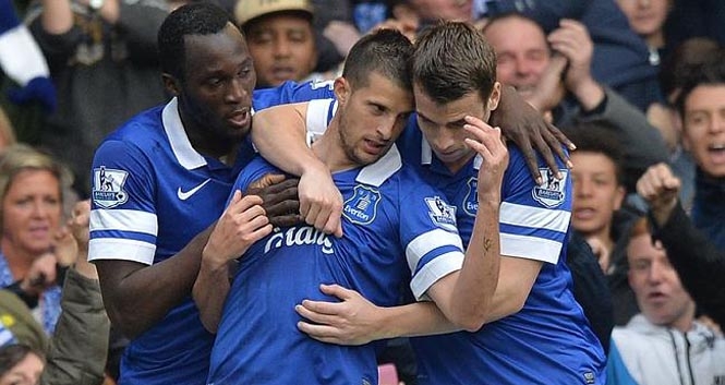 Everton nhận tin buồn trước trận đại chiến với Man Utd