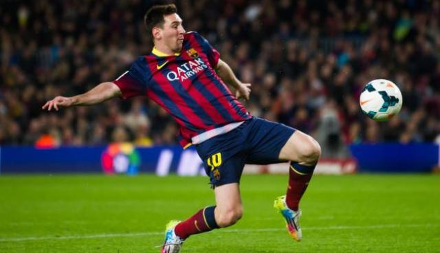 VIDEO: Nhìn lại những pha bóng đầy ma thuật của Messi trong tháng 9