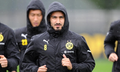 Marco Reus, Ilkay Gundogan trở lại cứu Dortmund