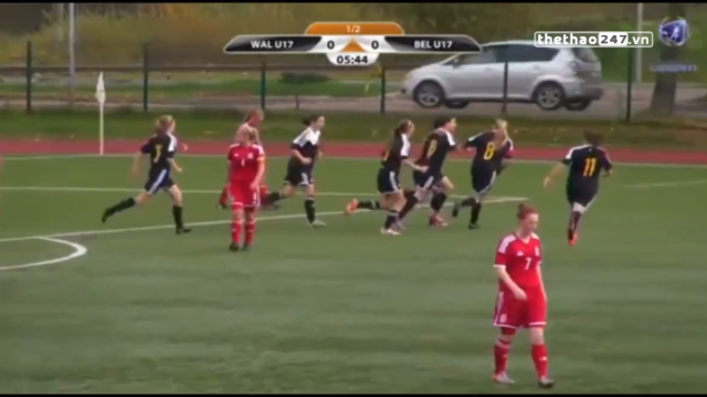 VIDEO: Pha ghi bàn đẳng cấp ngoại hạng của nữ cầu thủ 15 tuổi