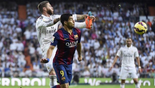 VIDEO: Luis Suarez và trận Siêu kinh điển đầu tiên trong sự nghiệp