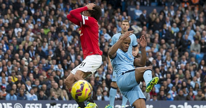 Fellaini: Từ 'kẻ bỏ đi' thành 'người quan trọng'