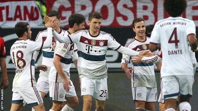 Video clip bàn thắng: Frankfurt 0-4 Bayern Munich - Mueller lập hattrick