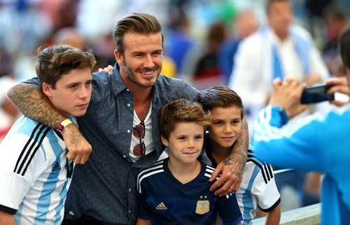 Con trai Beckham ký hợp đồng với Arsenal