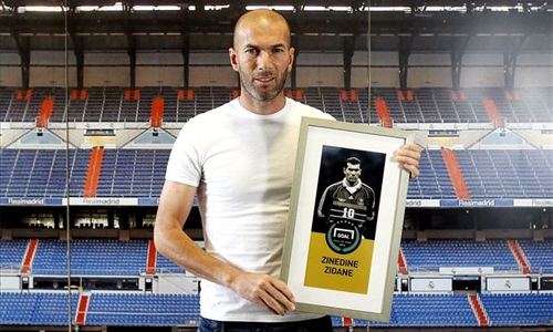 Zidane được bầu là Cầu thủ hay nhất lịch sử bóng đá châu Âu