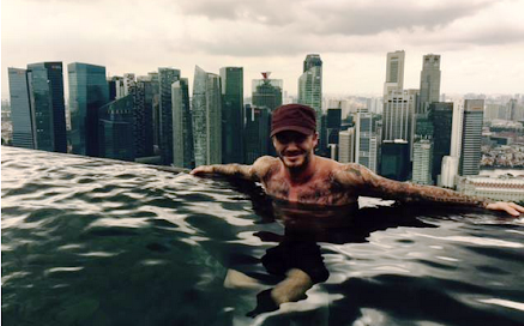 David Beckham rạng rỡ trong hồ bơi 'vô cực' ở Singapore