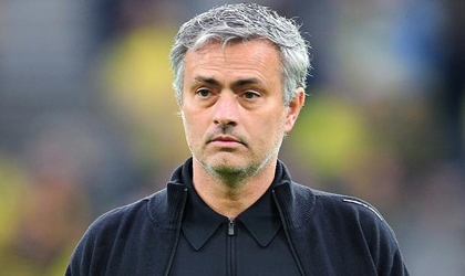 Bất ngờ với lượng fan Barca ủng hộ Mourinho trở lại Nou Camp