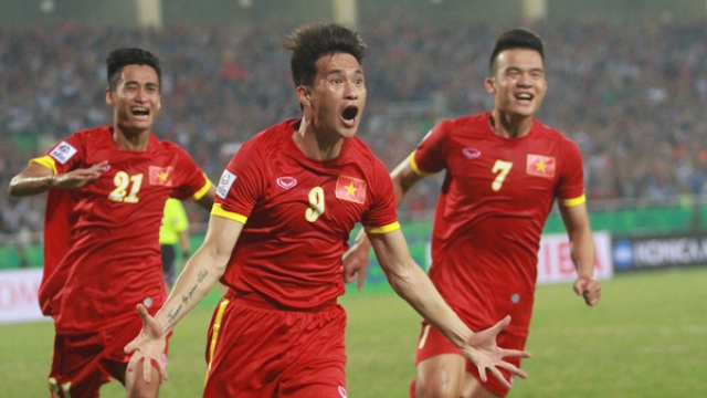 VIDEO: Phút 68 - Công Vinh nâng tỷ số lên 2-1 (Việt Nam 2-1 Indonesia)