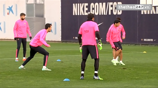 VIDEO: Màn đá ma đầy kỹ thuật của Luis Suarez và các đồng đội ở Barca