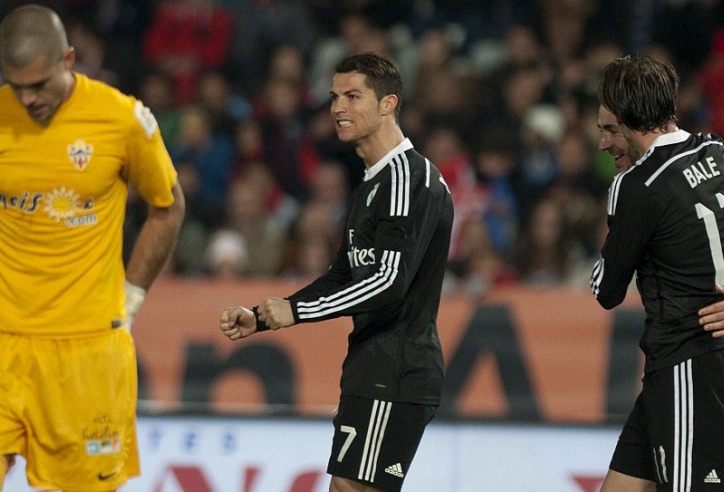 Ronaldo lập cú đúp, Real Madrid nối dài mạch thắng