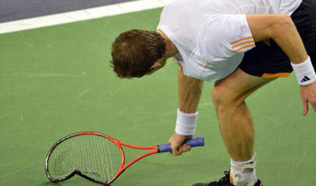VIDEO: Cú forehand của Nadal khiến Djokovic tức giận đập nát vợt