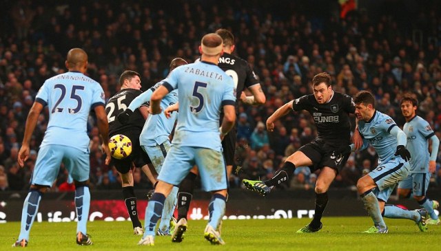 Video clip bàn thắng: Manchester City 2-2 Burnley - Kết quả khó tin