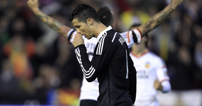 Vòng 17 La Liga: Real và Barca đồng loạt gây sốc
