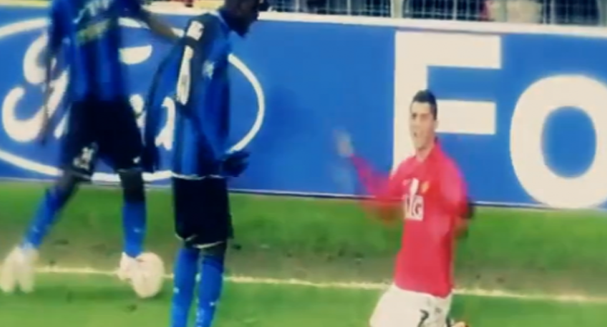 VIDEO: Balotelli phát điên vì pha ăn vạ của Ronaldo