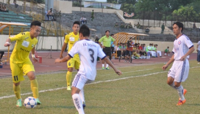 Video clip bàn thắng: SHB Đà Nẵng 1-2 Sông Lam Nghệ An - Ngược dòng ấn tượng