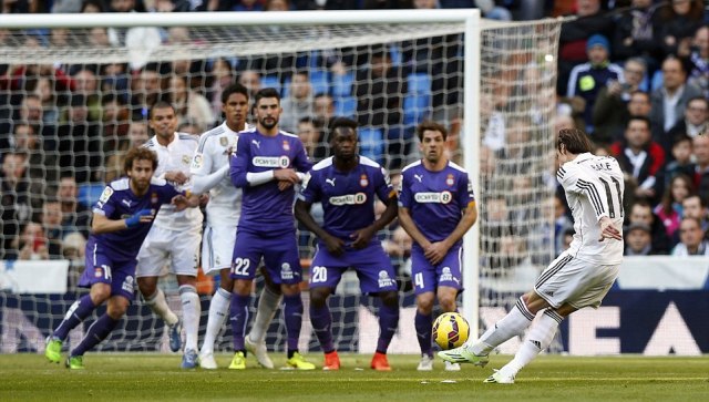 Video clip bàn thắng: Real Madrid 3-0 Espanyol - Siêu phẩm sút phạt của Bale