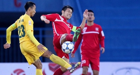Hạ Thanh Hóa, Hải Phòng tiếp tục bất bại tại V-League 2015