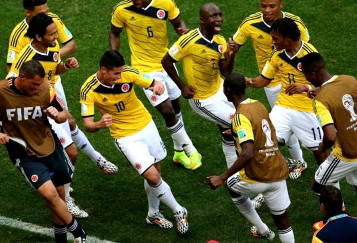 VIDEO: Bàn thắng của James Rodriguez giành giải bàn thắng đẹp nhất 2014