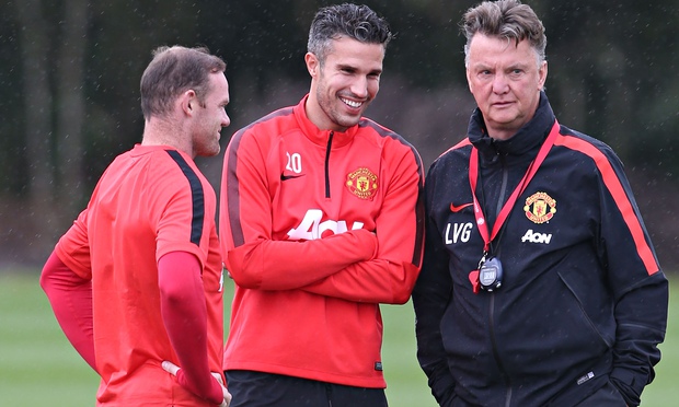 Van Persie và Rooney cùng gạch tên Van Gaal