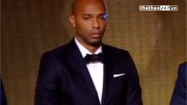 VIDEO: Thierry Henry buồn chán khi Ronaldo nhận QBV FIFA 2014