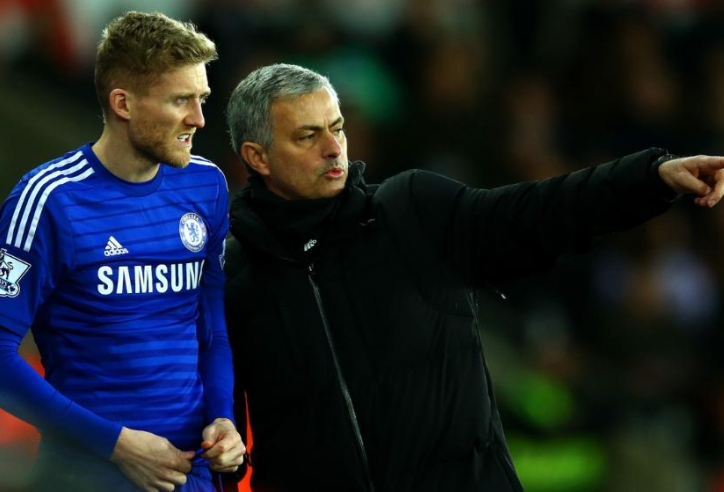 Mourinho xác nhận tương lai của Schurrle và Salah