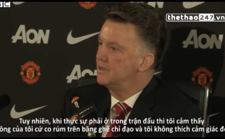 VIDEO: HLV Louis Van Gaal tiết lộ lí do đặc biệt không dùng sơ đồ 4-4-2