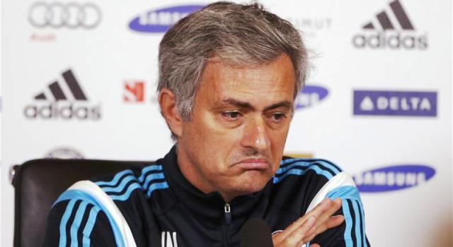 Sợ Mourinho lại vạ miệng, Chelsea hủy họp báo